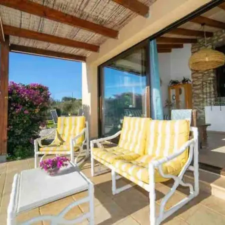 Private ' Estufa' With A Beautiful View *